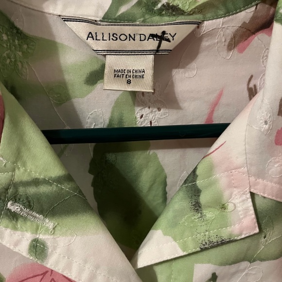 Cropped flowered spring jacket by Allison Daley. Size 8. polyester. - Picture 2 of 7